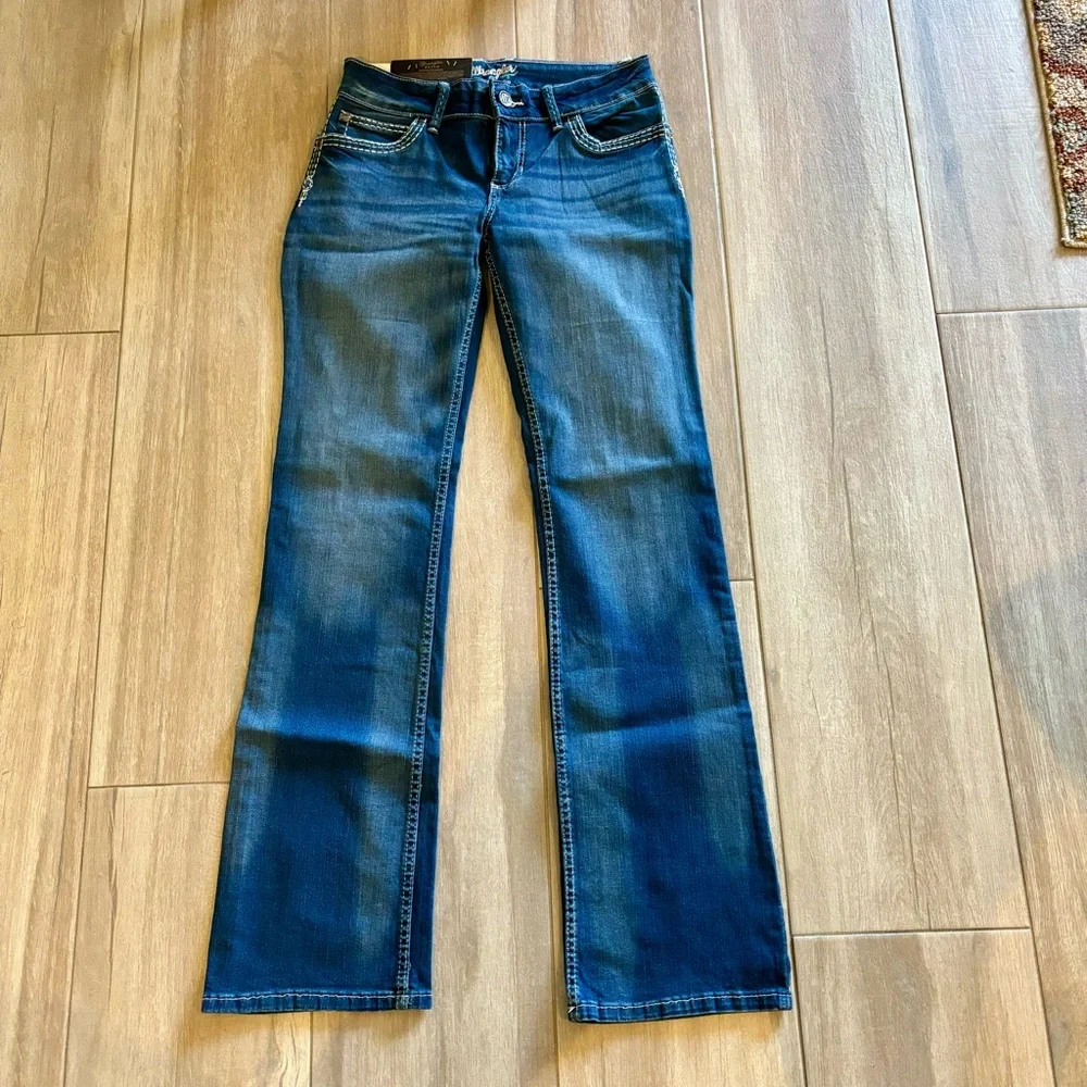 Wrangler Retro Sadie Low Rise Boot Cut Size 7/8 - Picture 2 of 8